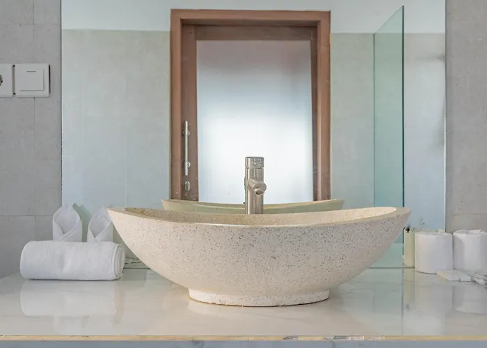 Uma Grant 1br, Pool, & Free Wi-fi فيلة